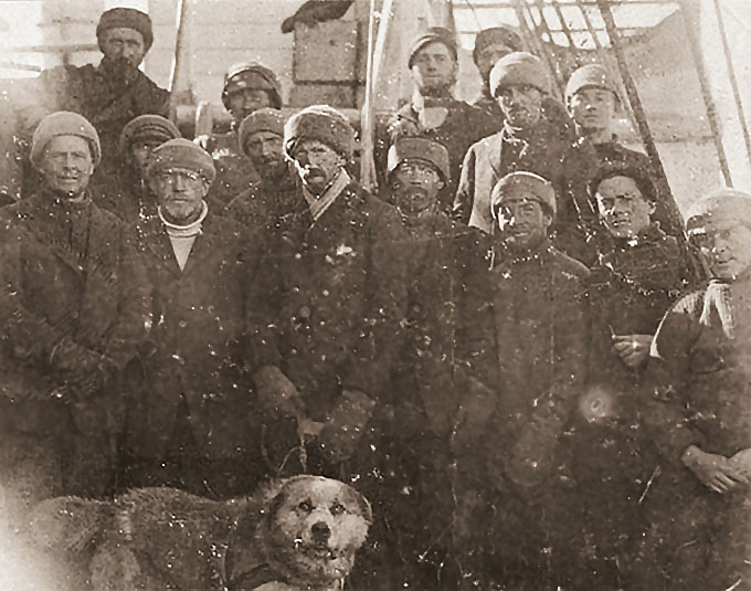 Shackleton and team members from the Aurora