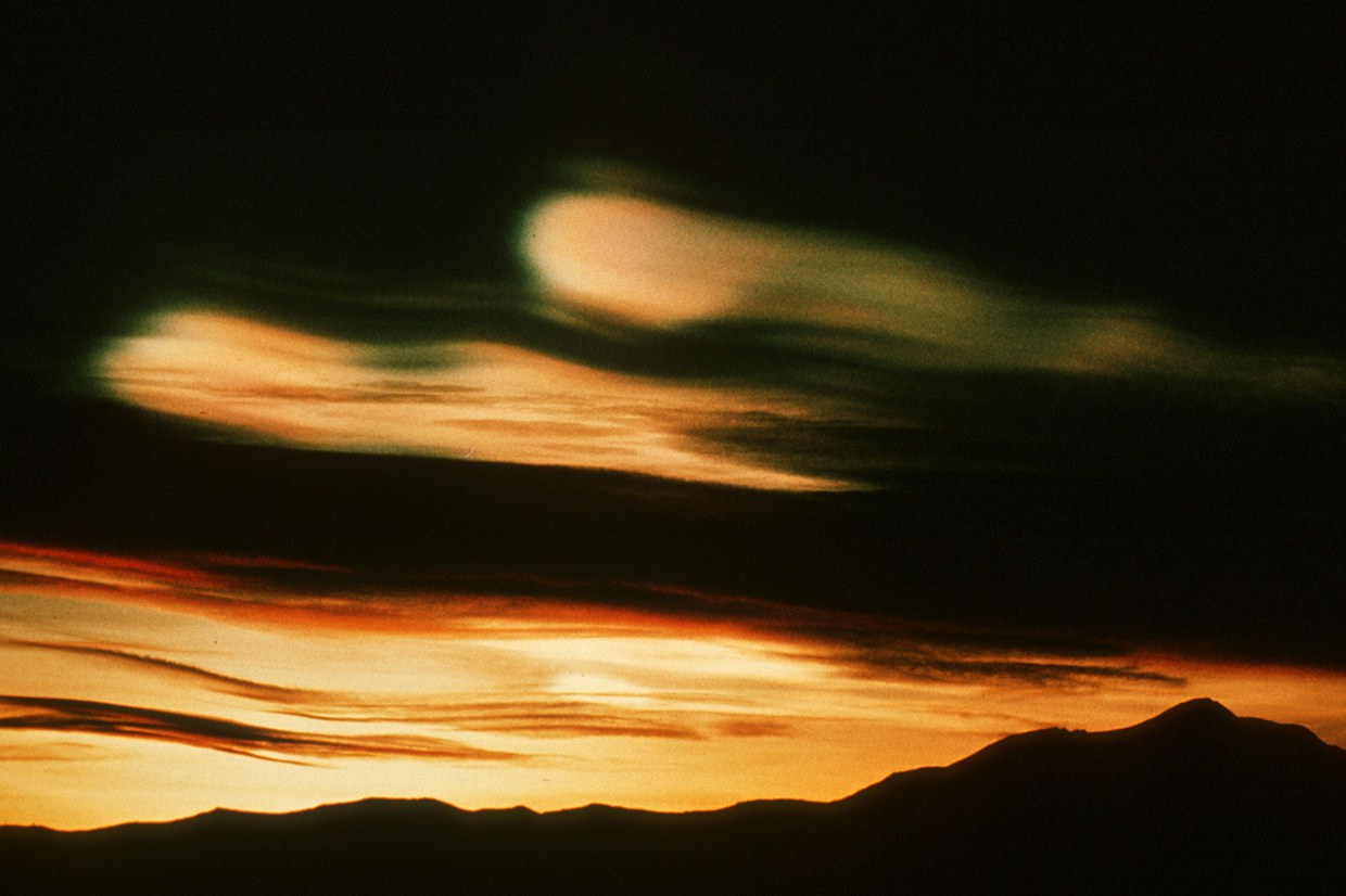 Stratospheric clouds (also called 'mother of pearl' or nacreous clouds) seen after sunset. © British Antarctic Survey, BAS 